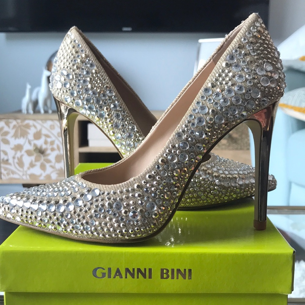 Gianni Bini Zebbi Pointy Toe Pumps